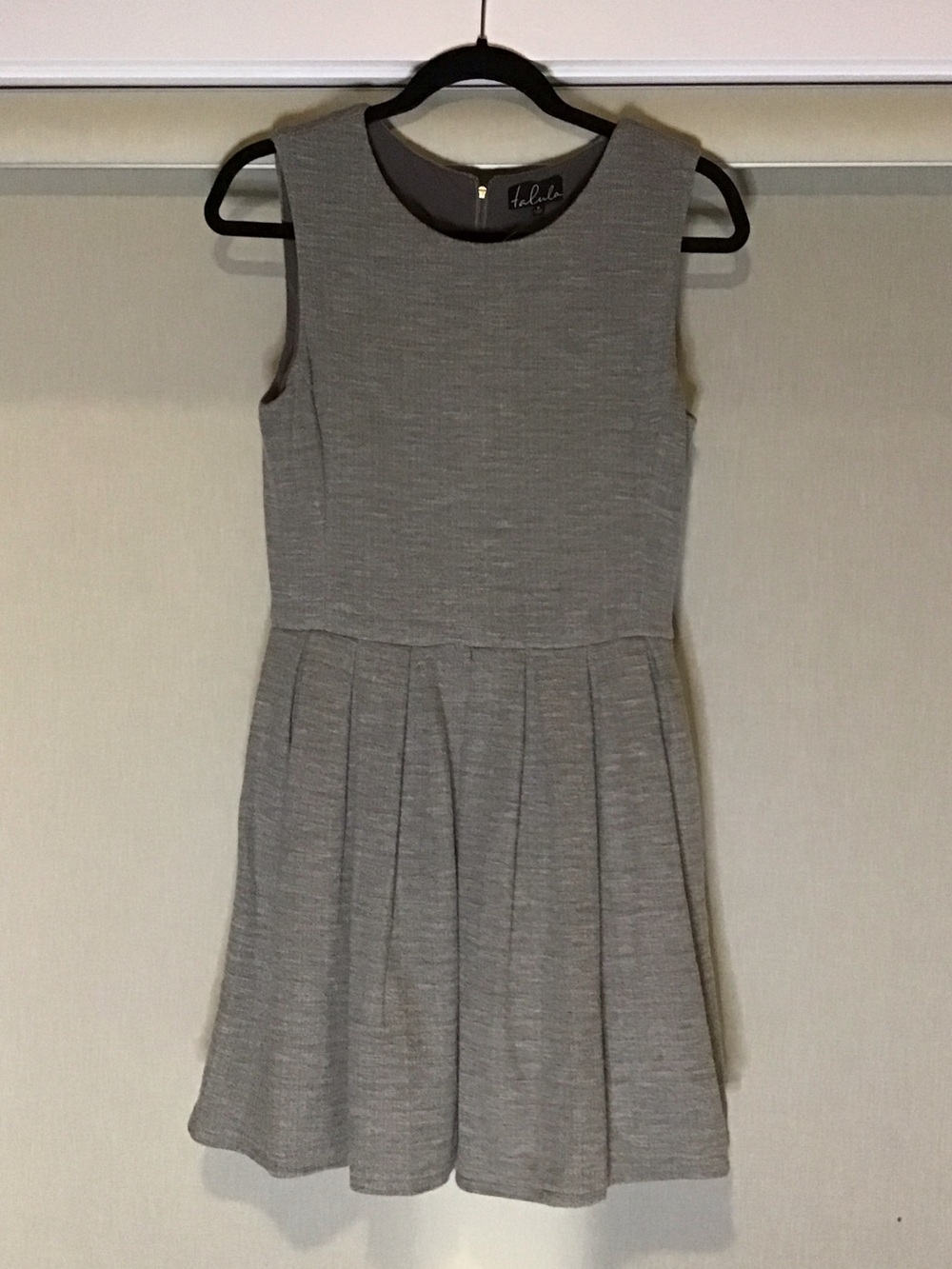 Talula Gray Sleeveless Midi Dress